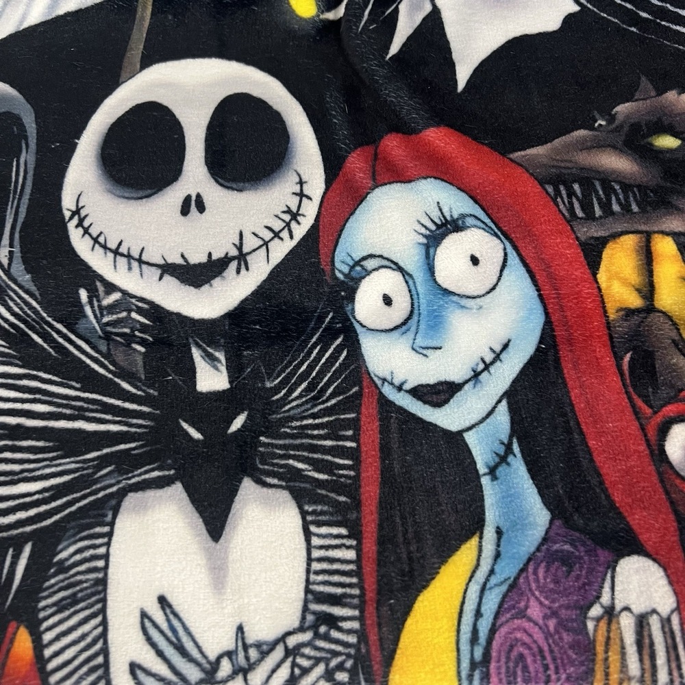 The Nightmare Before Christmas Soft Fleece Blanket 55" X 40" - Picture 7 of 9
